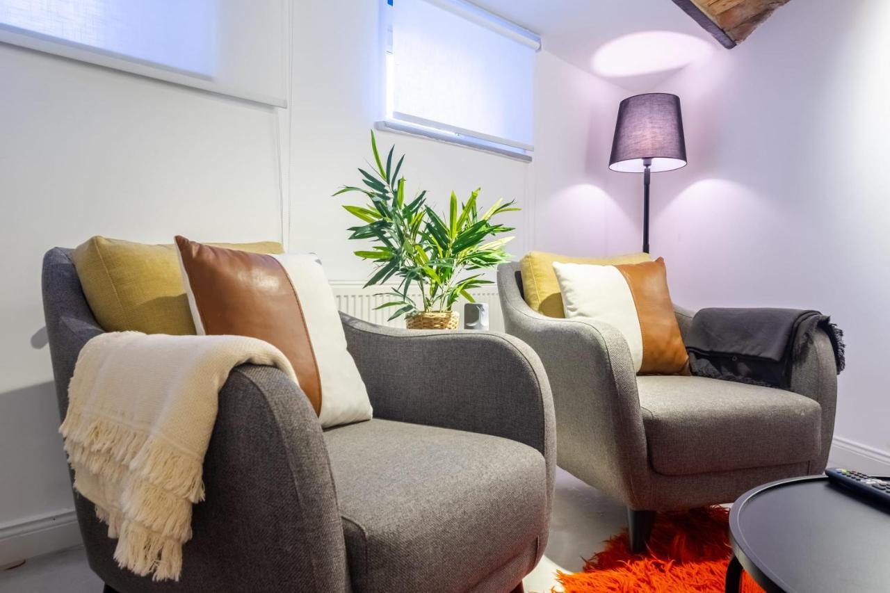Vibrant Flat 5 Minutes Walk To Istiklal In Beyoglu Apartamento Estambul Exterior foto