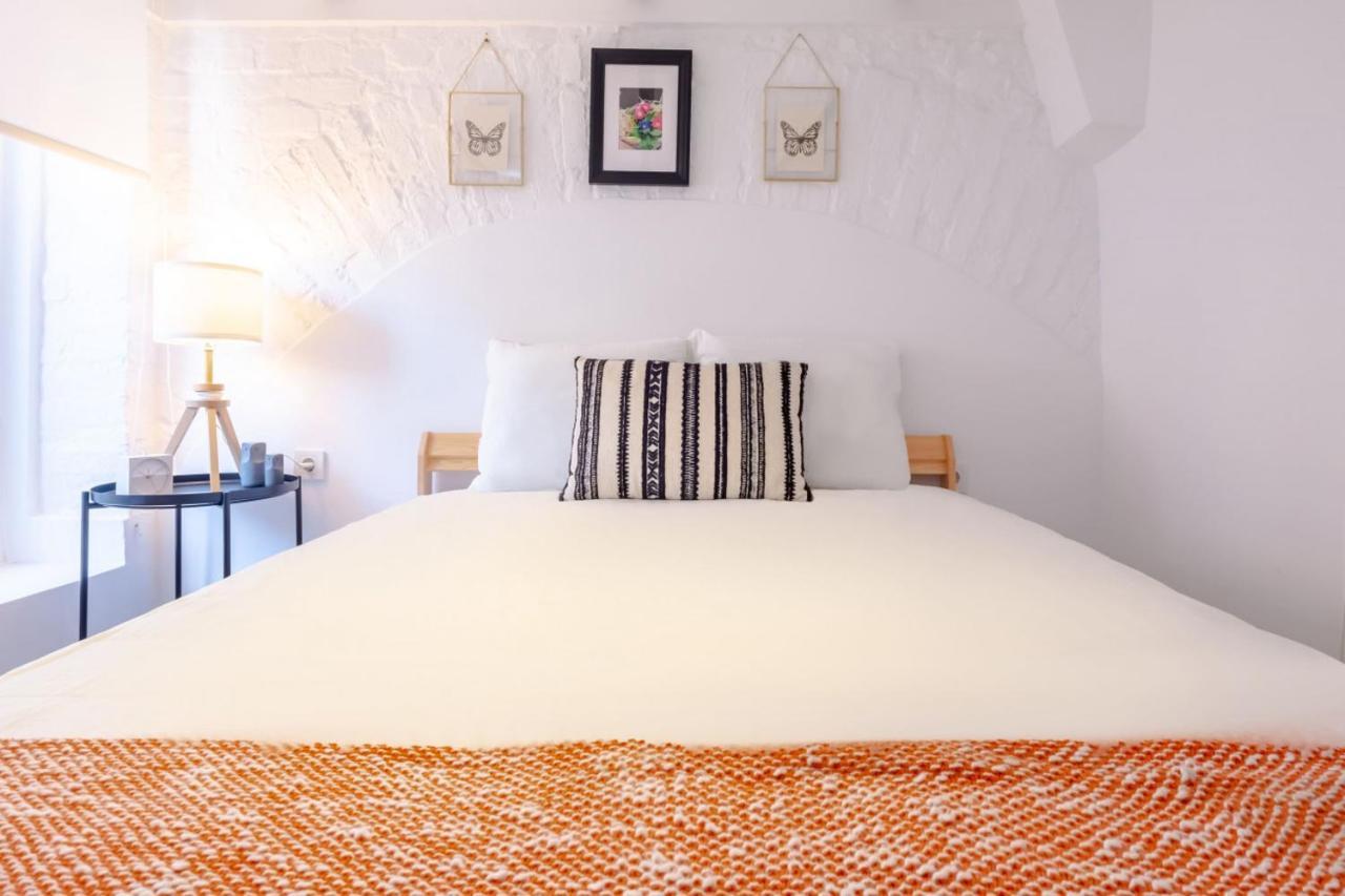 Vibrant Flat 5 Minutes Walk To Istiklal In Beyoglu Apartamento Estambul Exterior foto